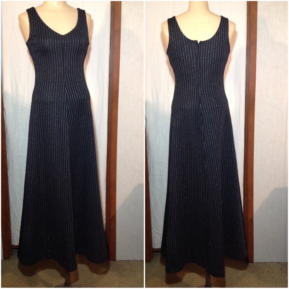 Women's Sleeveless Maxi Flare Out Dress